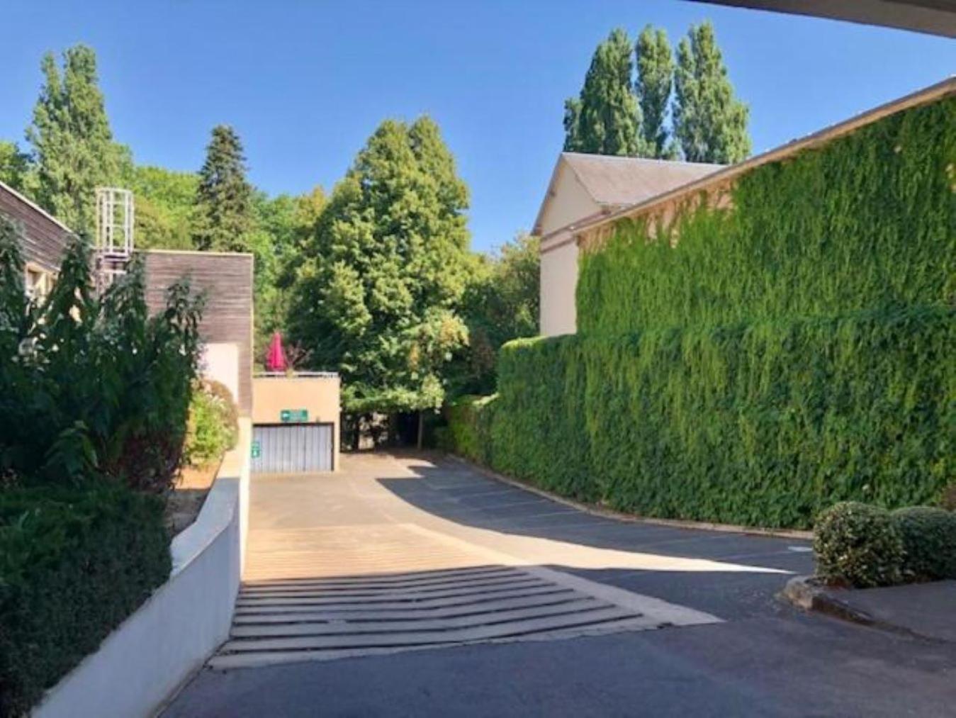 B&B Hotel Chartres Centre Cathedrale 3 Etoiles Exterior photo