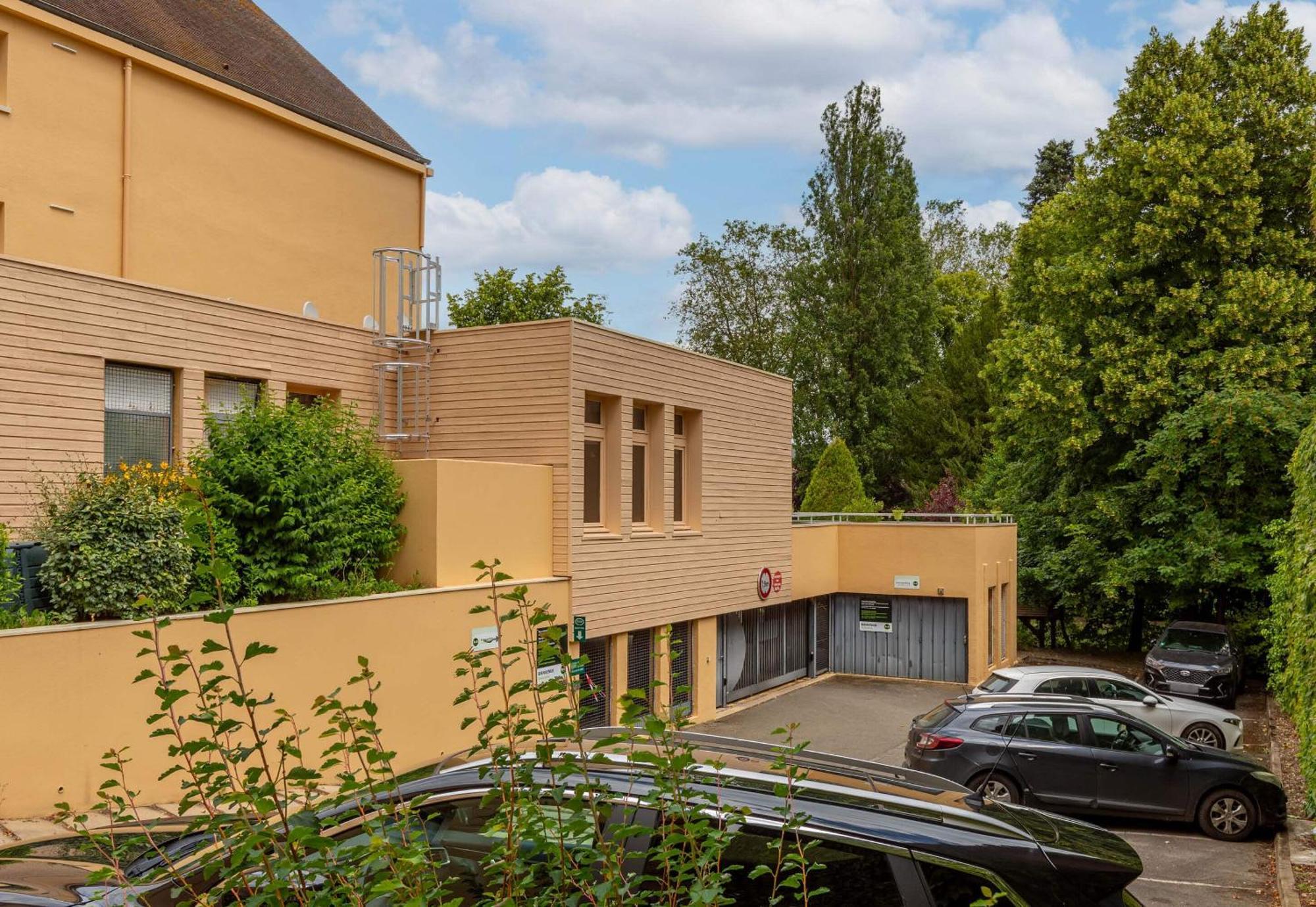 B&B Hotel Chartres Centre Cathedrale 3 Etoiles Exterior photo