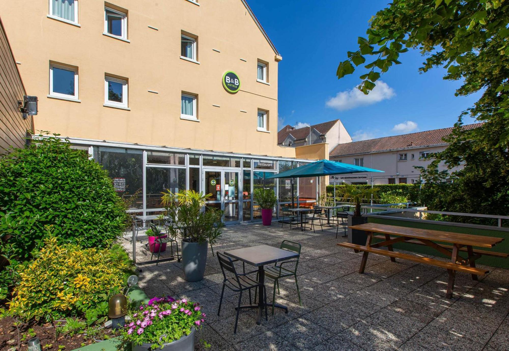 B&B Hotel Chartres Centre Cathedrale 3 Etoiles Exterior photo